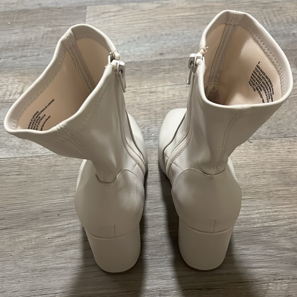 A New Day Tan Boots - Picture 5 of 5